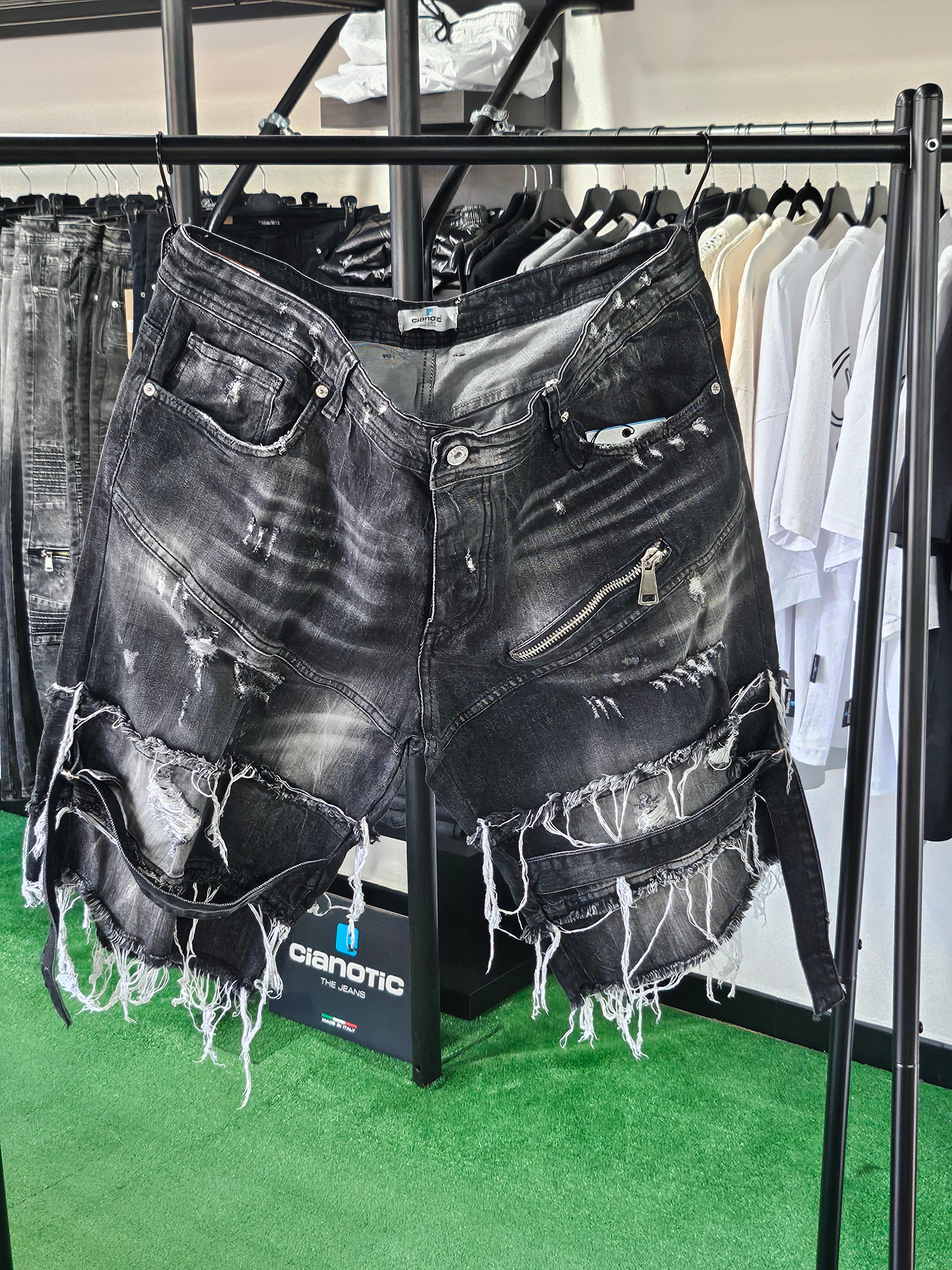 Short Macan