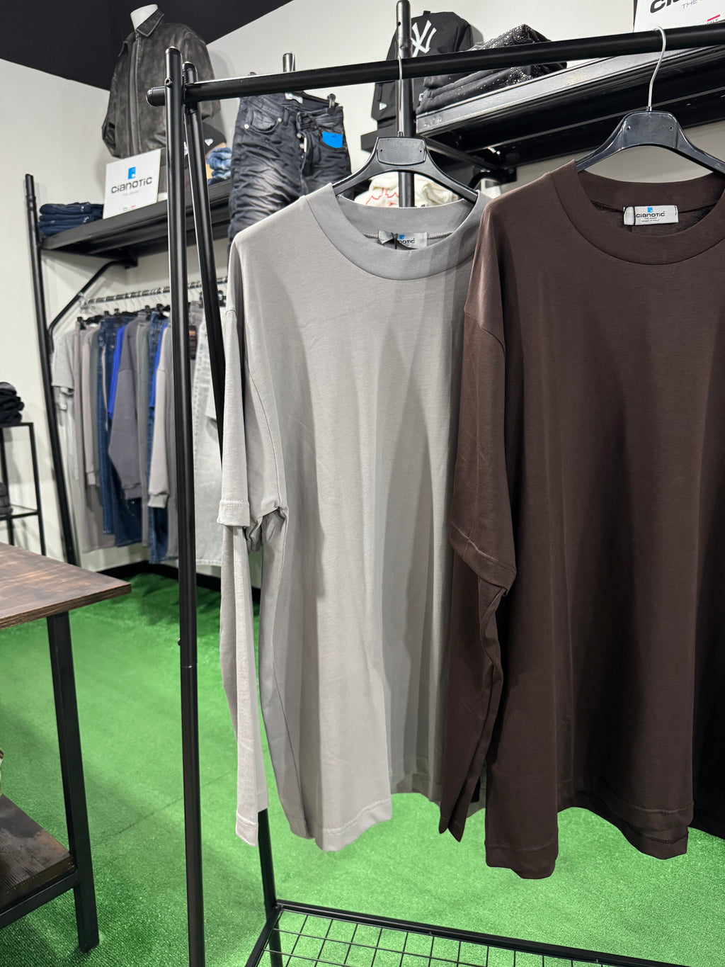 T-Shirts Long Sleeves Max