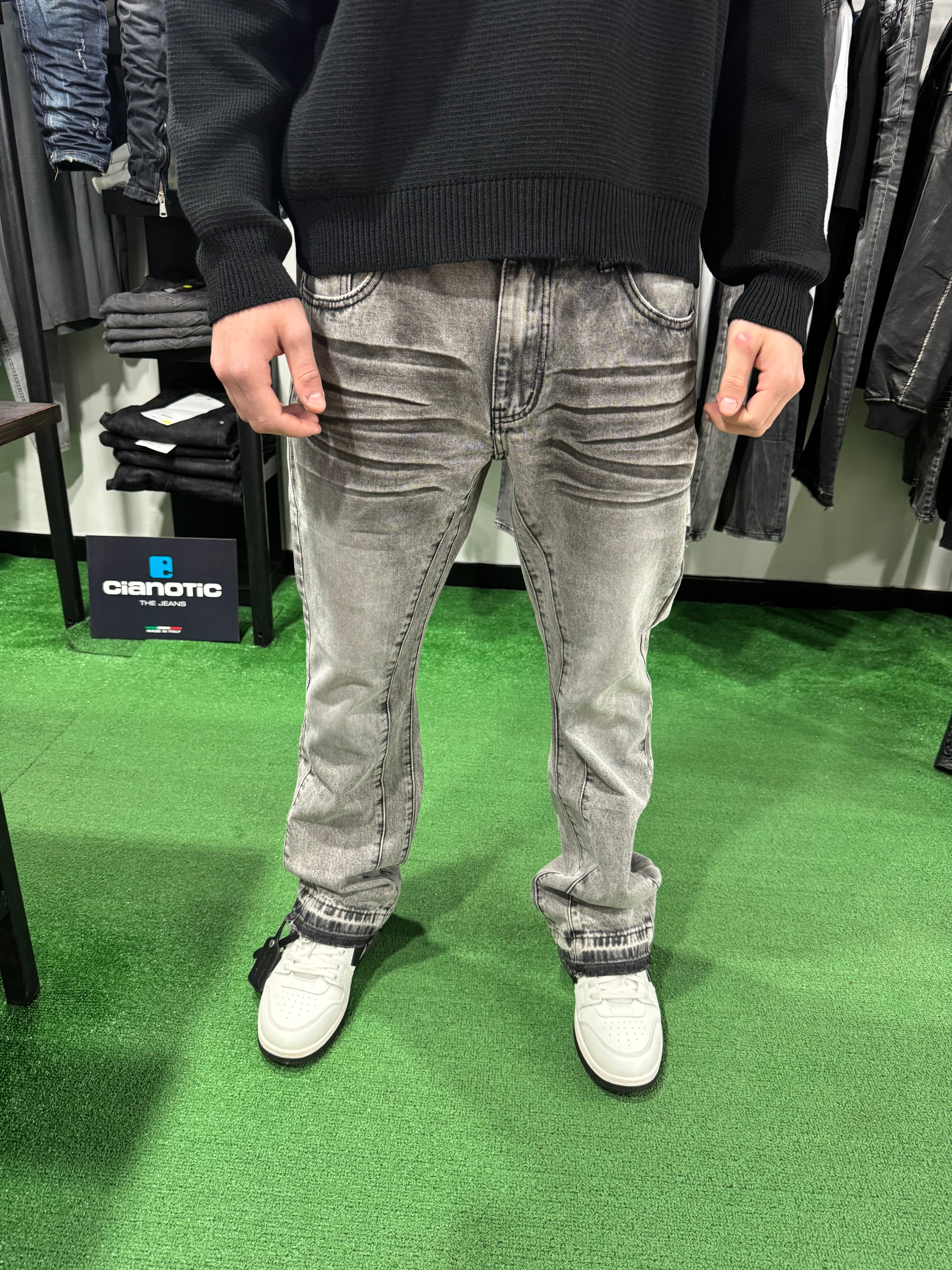 Jeans Flare Grey Cut