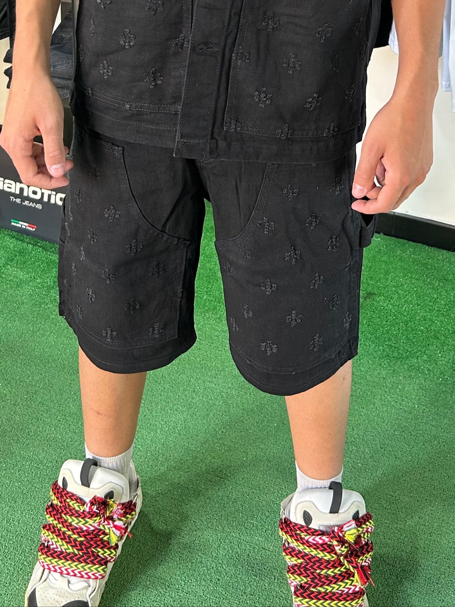 Short nero mod